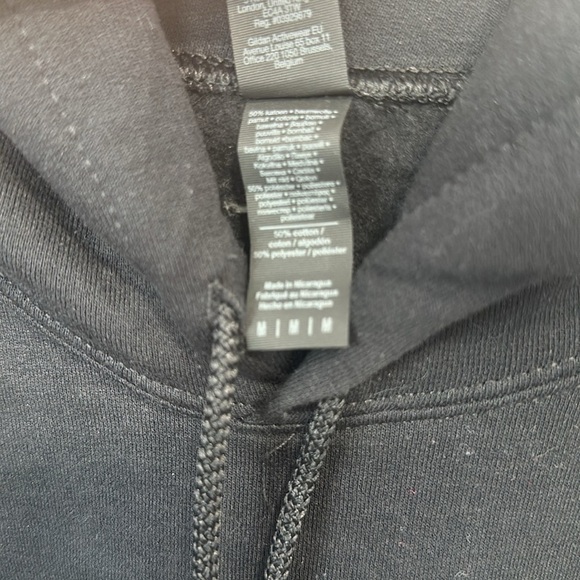 Gildan Aries Hoodie Black Size Medium kangaroo pocket Long Sleeves Fleece - Picture 4 of 7